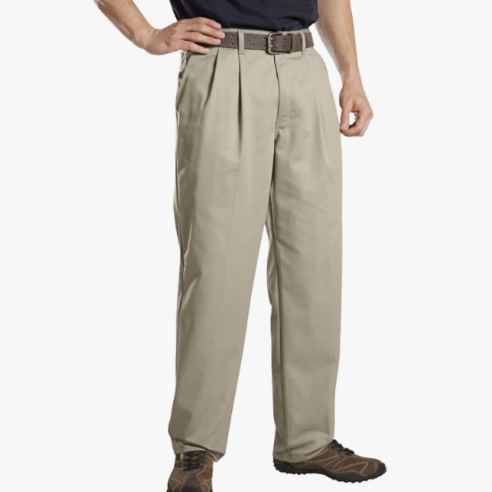 38” x 32” Men’s Pants Classic Fit Khaki’s